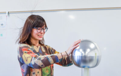 Physics Graduate Student Receives Teaching Award