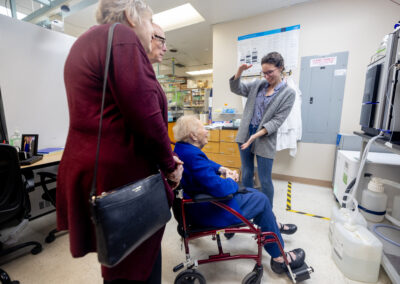 Betty Klaas visits SDSU chemistry labs